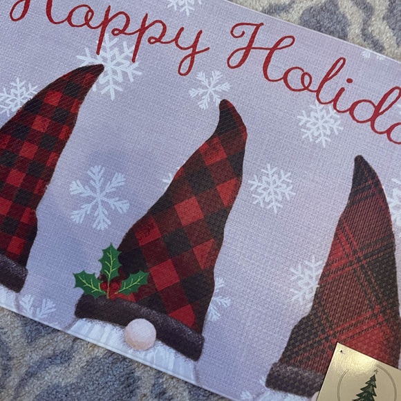 ⚡️ FLASH - Gnomes gray happy holidays mat - Picture 2 of 8